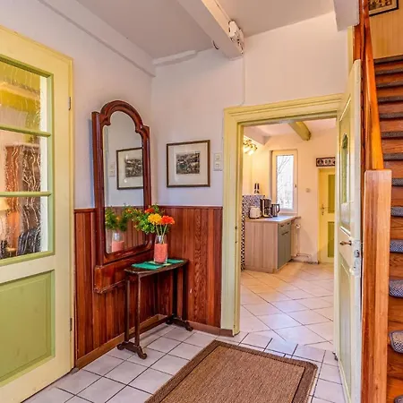 Amazing In W/ Wifi And 1 Bedrooms Hébergement de vacances *