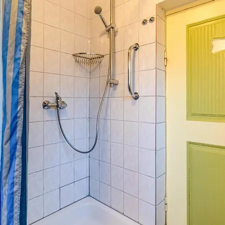 Hébergement de vacances Amazing In W/ Wifi And 1 Bedrooms *
